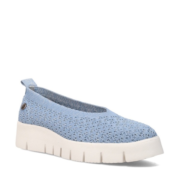 bernie mev. Shoes - NWT Bernie Mev Eliya Women’s FX Peony Slip-On Sneaker Shoe Steel Blue Silver 8